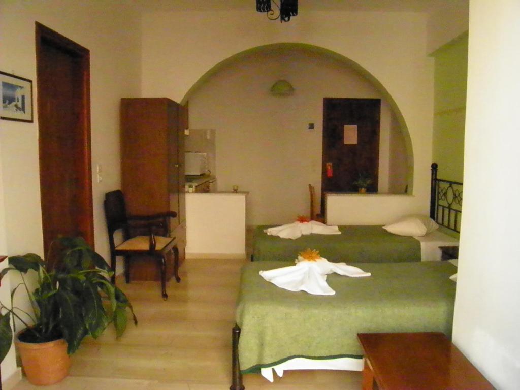 Mirsini Pansion Hotel Karterados  Cameră foto